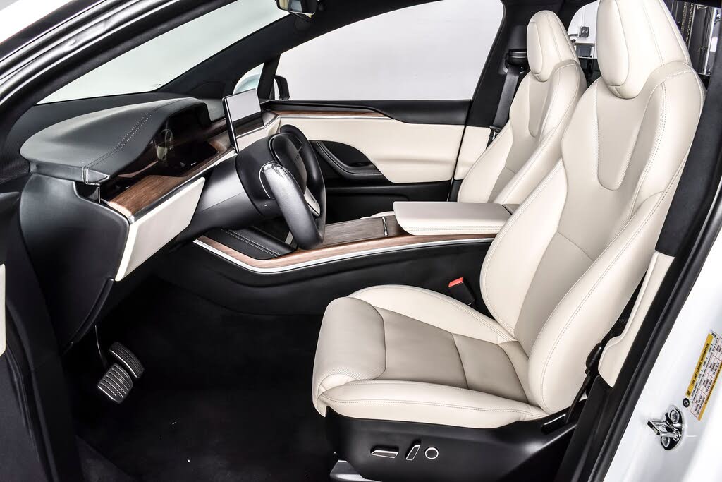 2022 Tesla Model X AWD – Luxury Electric SUV