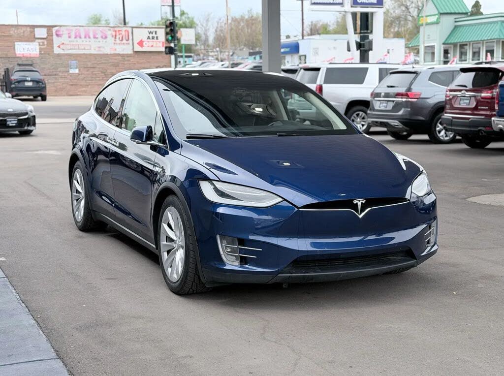 2016 Tesla Model X 75D AWD – Spacious and Efficient SUV