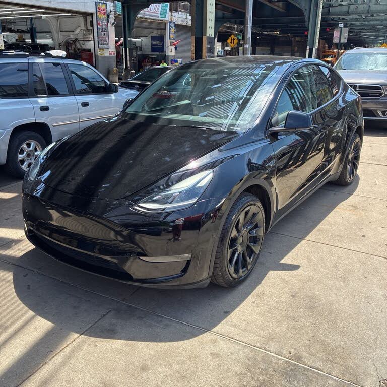 2023 Tesla Model Y Long Range AWD – Premium Electric SUV