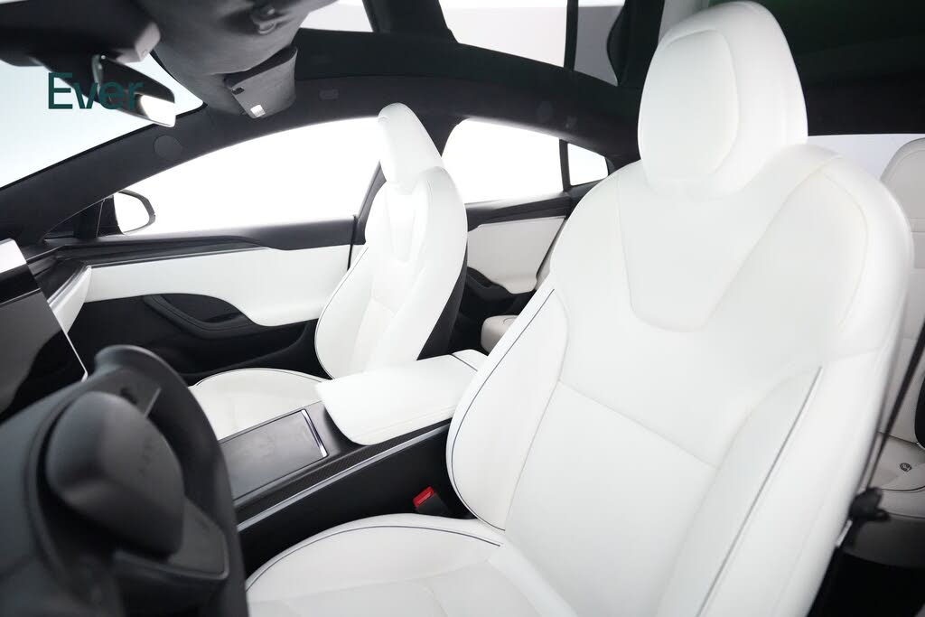 2022 Tesla Model S Plaid AWD – Electric Luxury Sedan
