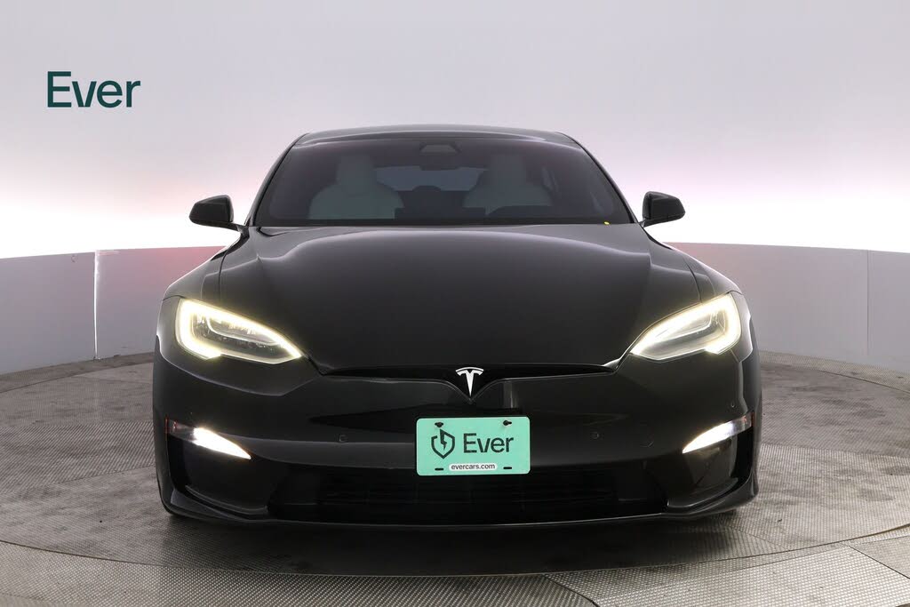 2022 Tesla Model S Plaid AWD – Electric Luxury Sedan
