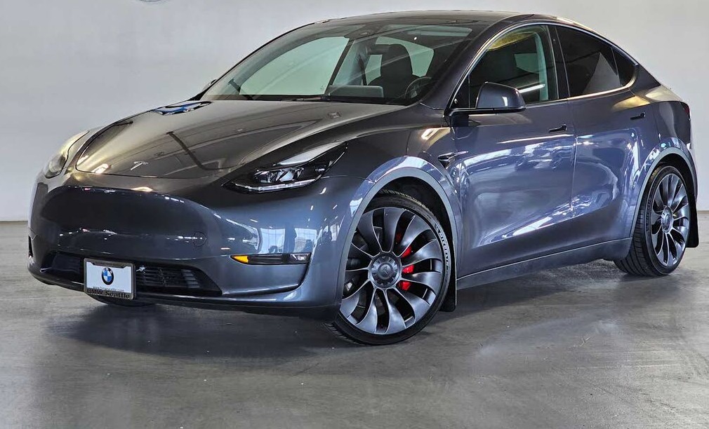 Electric SUV: 2023 Tesla Model Y Performance AWD