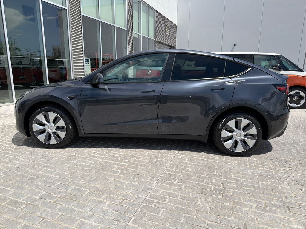 Premium 2024 Tesla Model Y Long Range AWD SUV