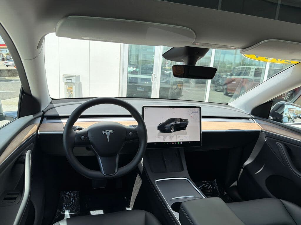 Premium 2024 Tesla Model Y Long Range AWD SUV