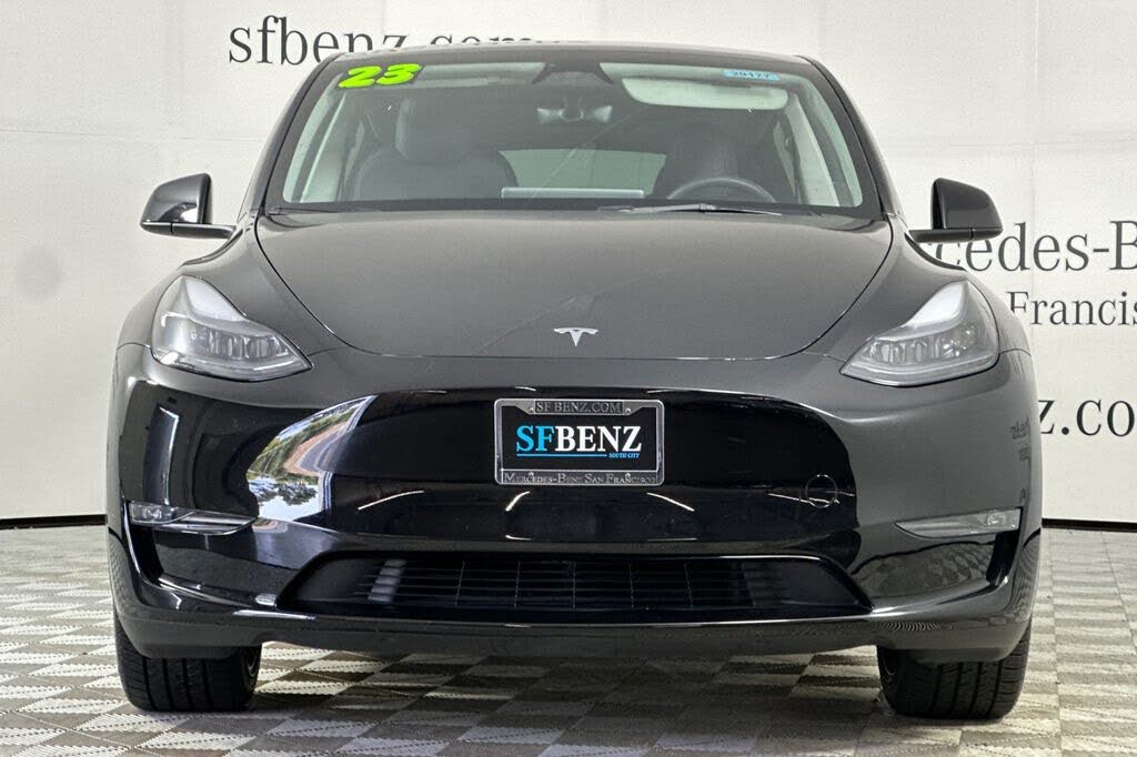 2023 Tesla Model Y Long Range AWD – Luxury Electric SUV