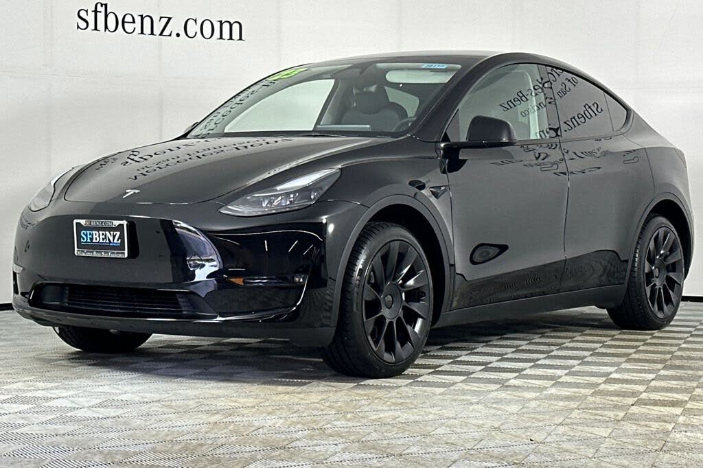 2023 Tesla Model Y Long Range AWD – Luxury Electric SUV