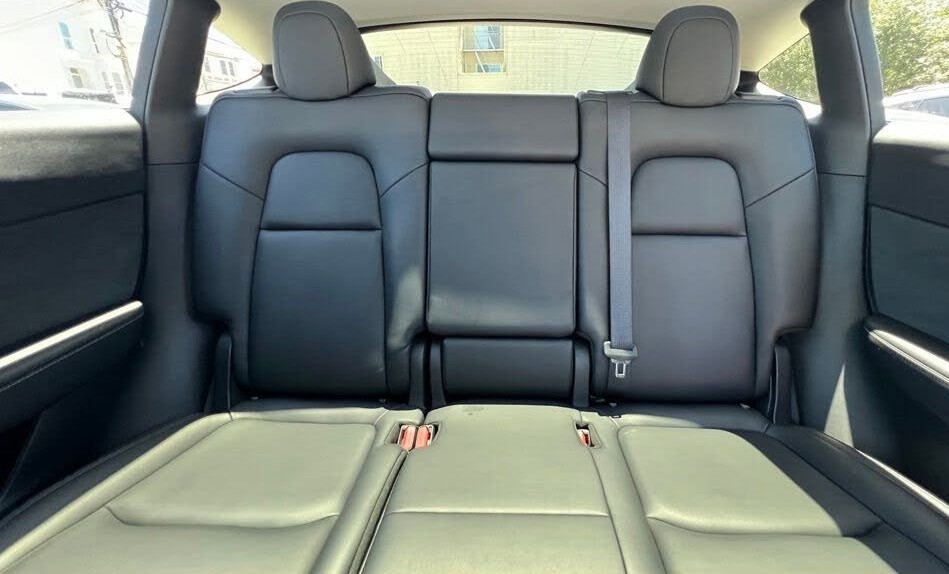 2024 Tesla Model Y Long Range AWD – Low Mileage SUV