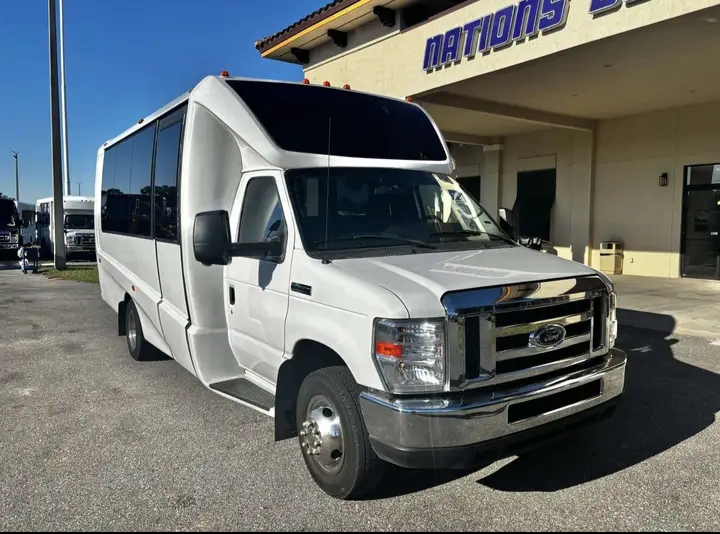 2019 Ford E-450 Shuttle Bus