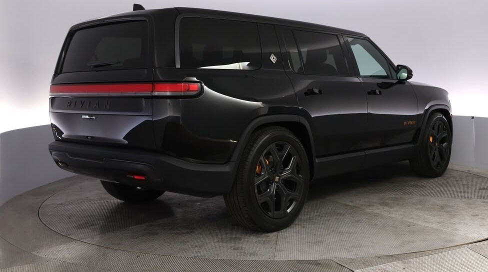 Used 2025 Rivian R1S Ascend Tri Max Motor -SUV