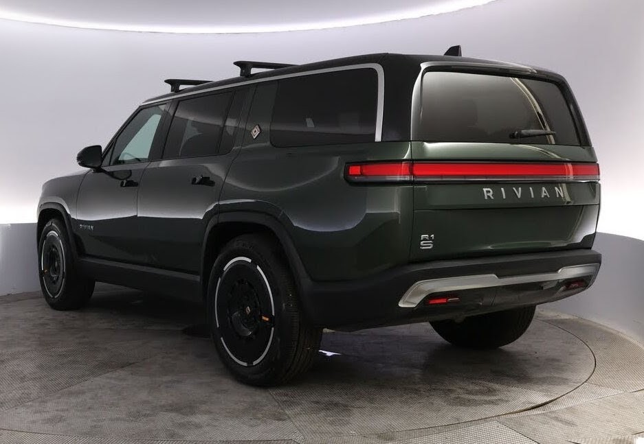 2025 Rivian R1S Adventure Dual Motor - SUV