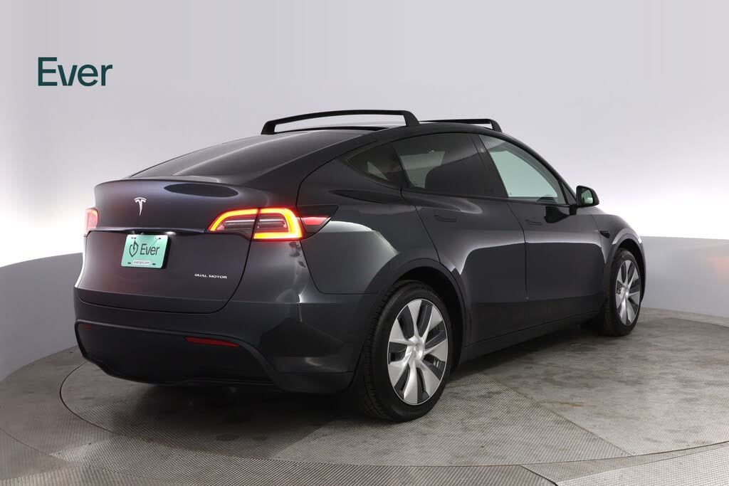 2024 Tesla Model Y Long Range AWD – Electric SUV