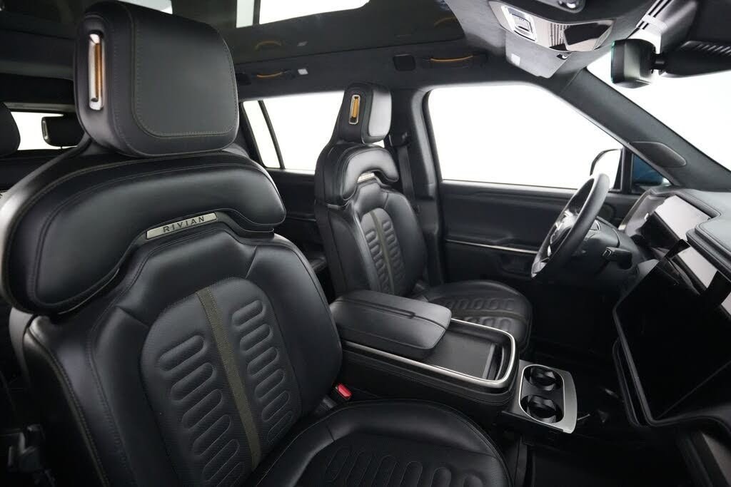 2024 Rivian R1S Adventure Dual Motor -SUV