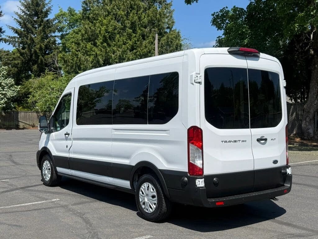 2024 Ford Transit Passenger 350 XLT