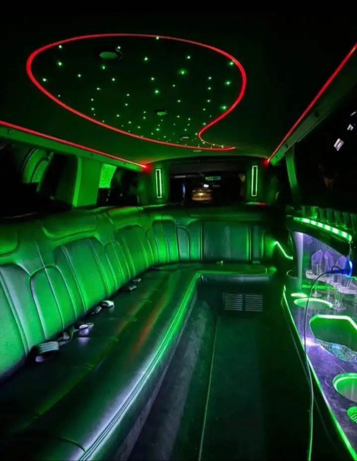 2013 Lincoln MKT Limousine