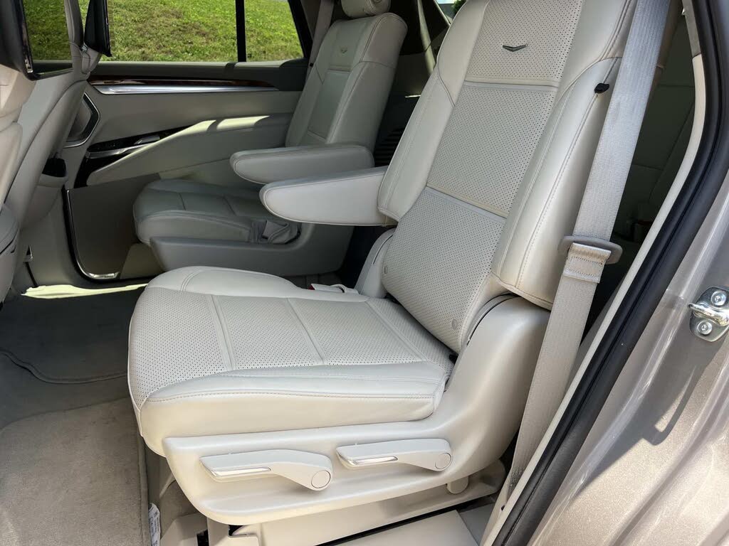 2025 Cadillac Escalade Sport Platinum 4WD — Ultra-Luxury SUV