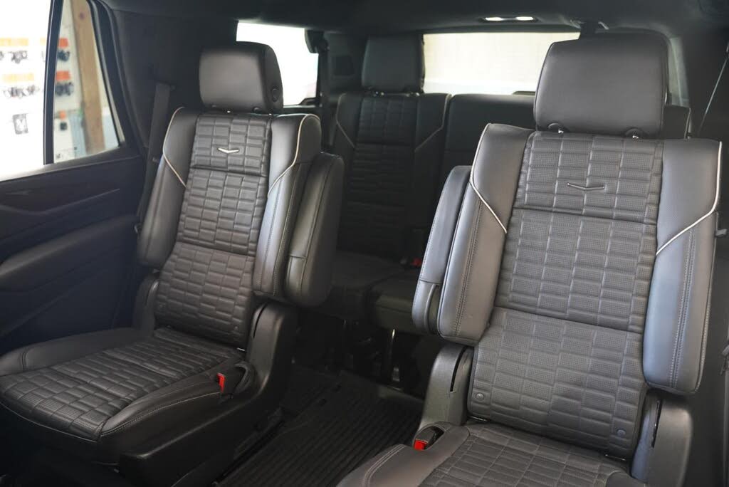 2023 Cadillac Escalade Sport Platinum 4WD – Luxury SUV