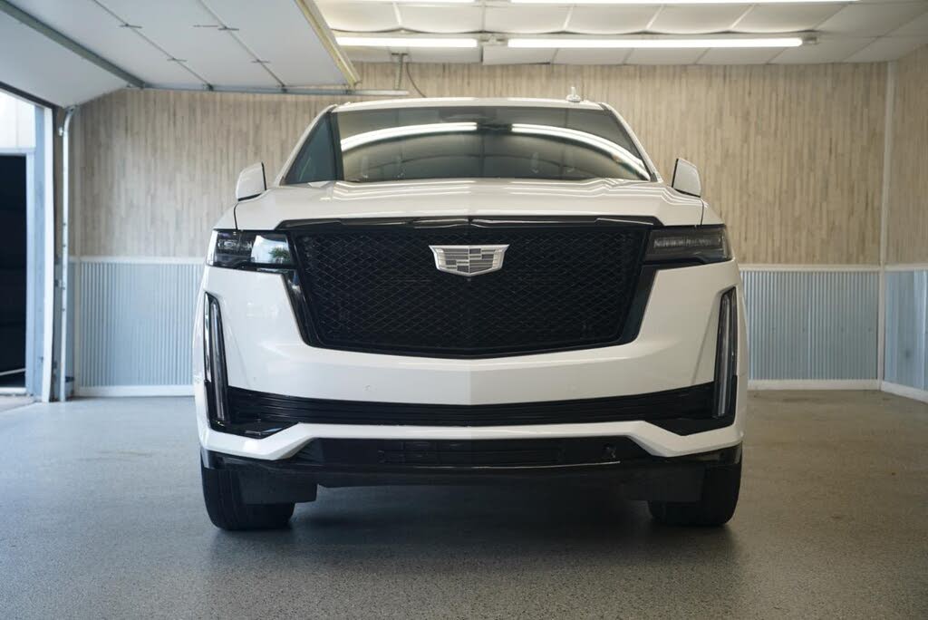 2023 Cadillac Escalade Sport Platinum 4WD – Luxury SUV
