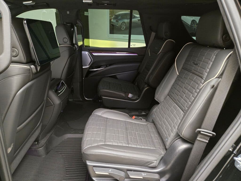 2025 Cadillac Escalade Sport Platinum 4WD SUV with Low Miles
