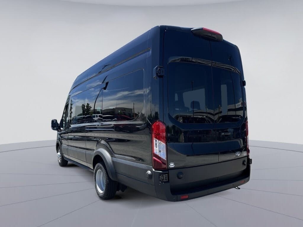 2026 Ford Transit Passenger 350 HD XLT