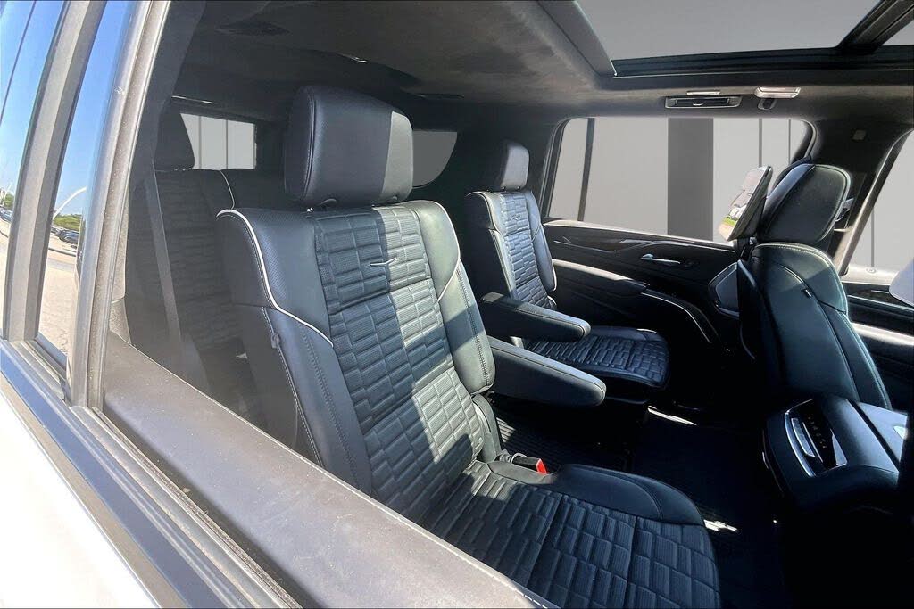 2023 Cadillac Escalade ESV Sport Platinum 4WD – Luxury SUV