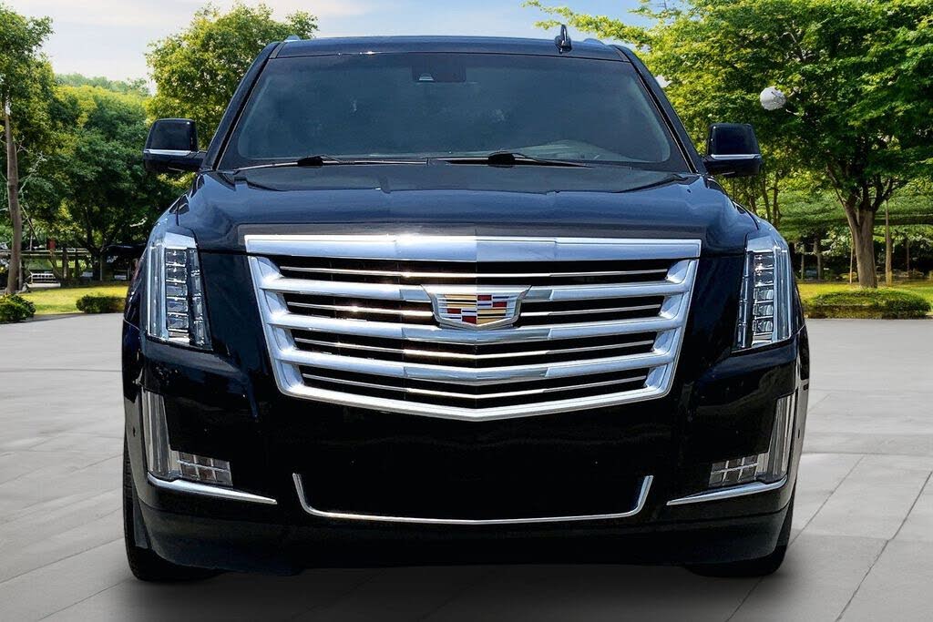 Luxury Full-Size SUV: 2018 Cadillac Escalade Platinum 4WD