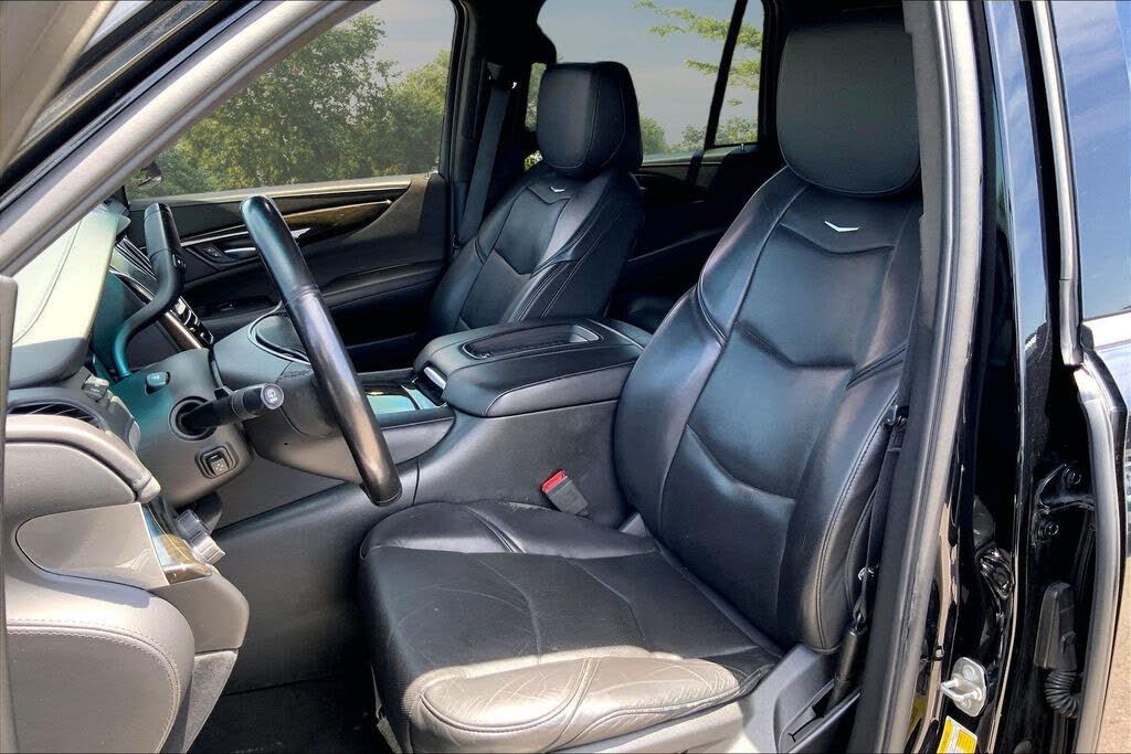 Luxury Full-Size SUV: 2018 Cadillac Escalade Platinum 4WD