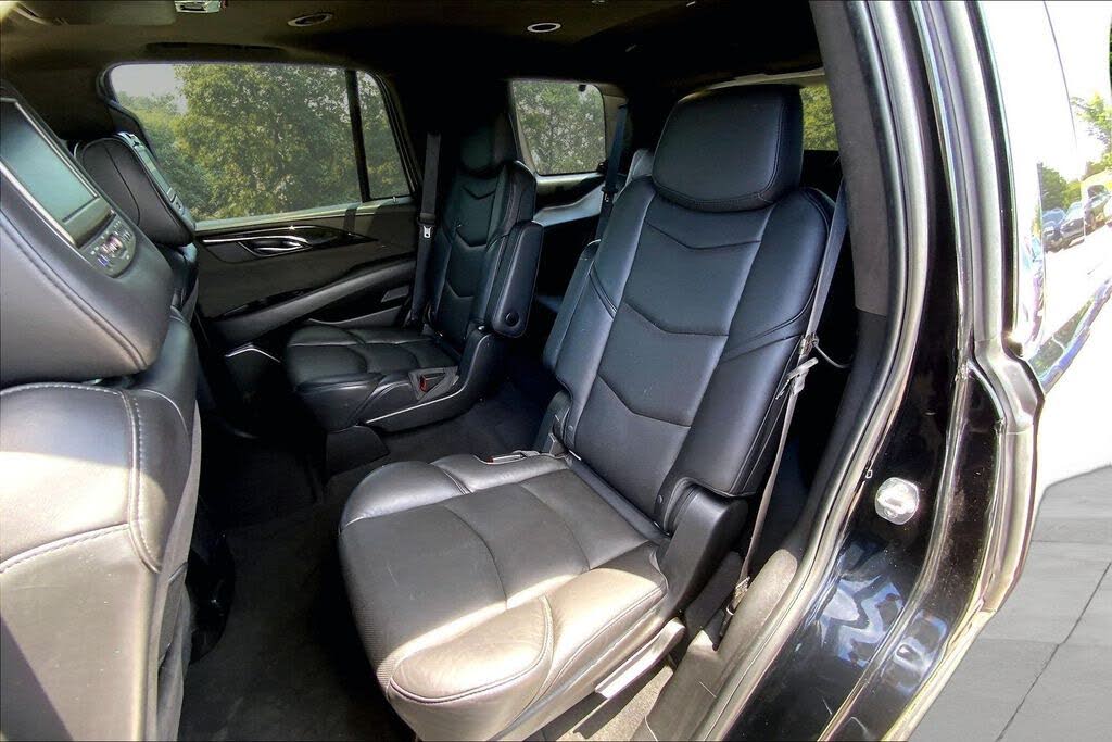 Luxury Full-Size SUV: 2018 Cadillac Escalade Platinum 4WD