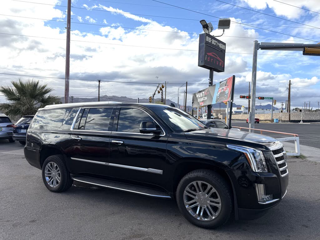 Well-Equipped 2020 Cadillac Escalade ESV RWD   SUV