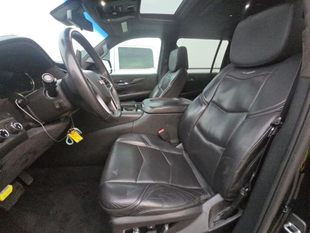 Spacious 2018 Cadillac Escalade ESV Platinum SUV