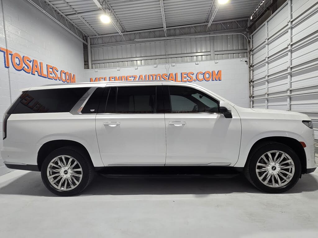 Luxury SUV: 2021 Cadillac Escalade ESV Premium Luxury AWD