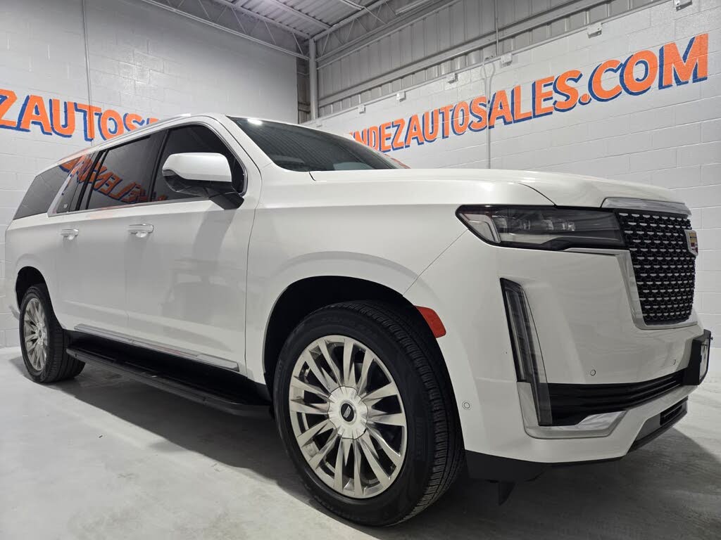 Luxury SUV: 2021 Cadillac Escalade ESV Premium Luxury AWD