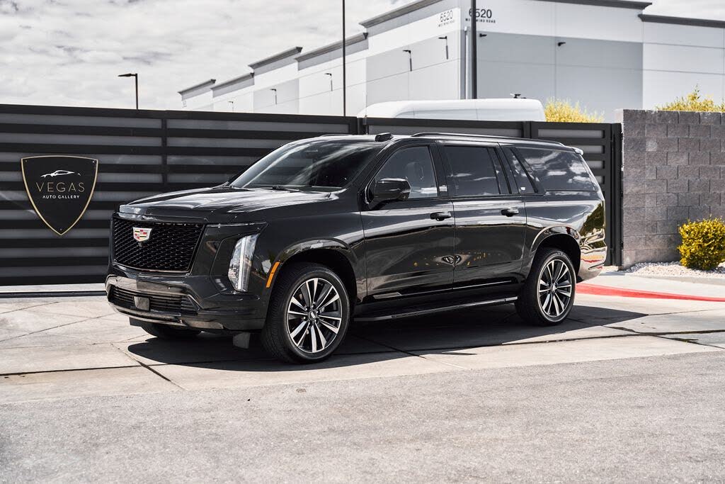 Luxury SUV Excellence – 2025 Cadillac Escalade ESV Sport 4WD