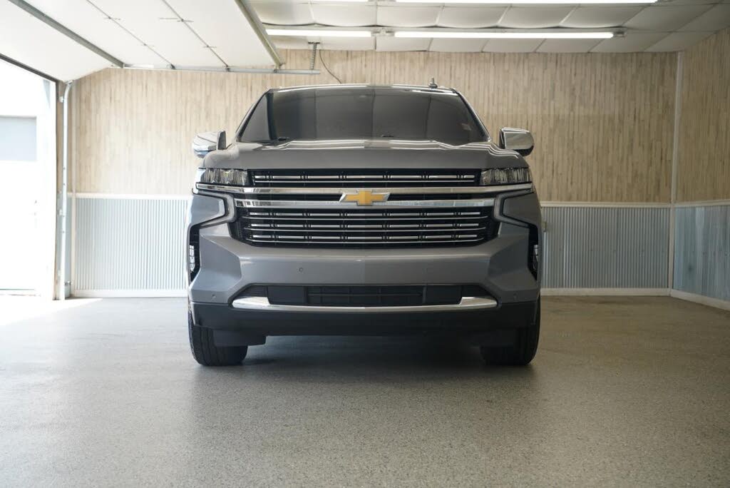 Premium Family SUV: 2021 Chevrolet Suburban Premier RWD