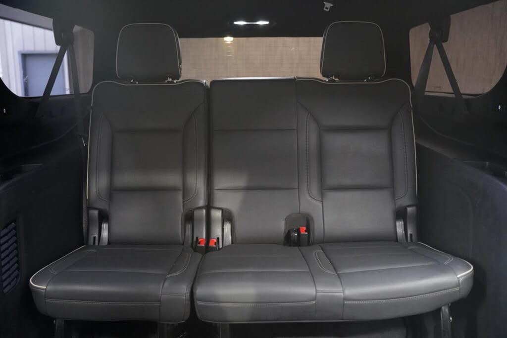 Premium Family SUV: 2021 Chevrolet Suburban Premier RWD