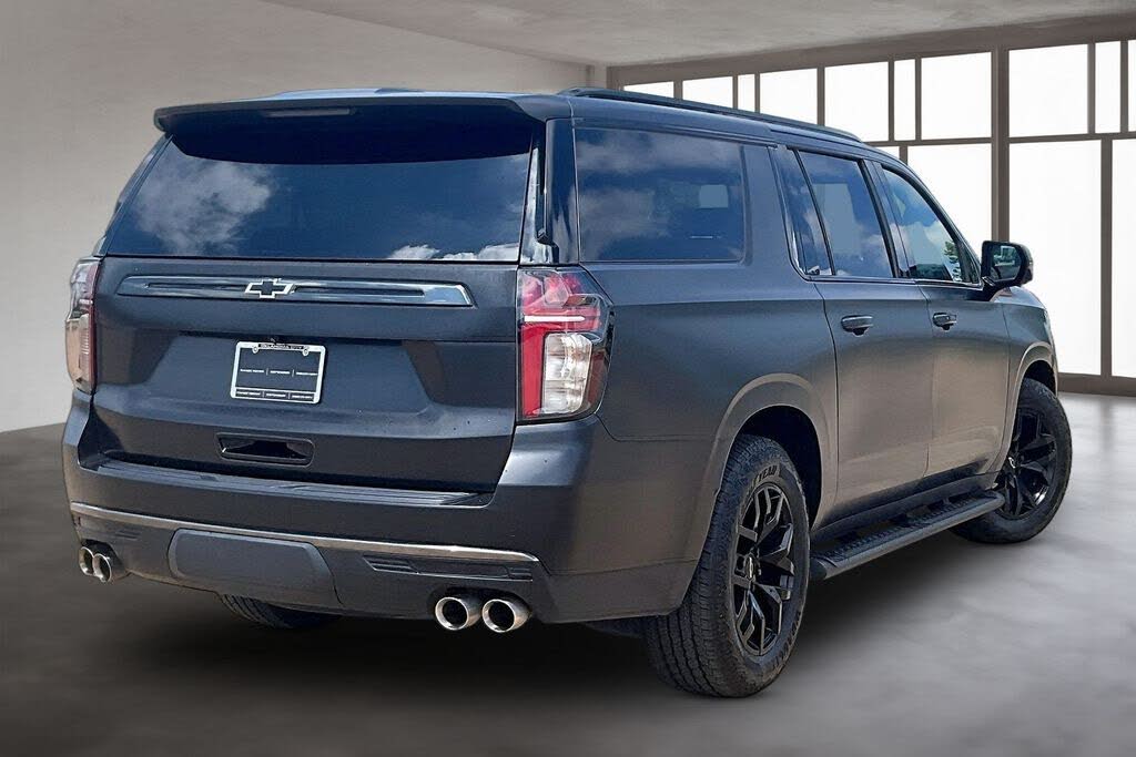2022 Chevrolet Suburban Z71 4WD – Powerful V8 Performance SUV