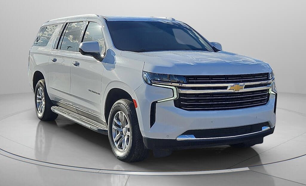 2023 Chevrolet Suburban LT RWD – Powerful V8 Performance SUV