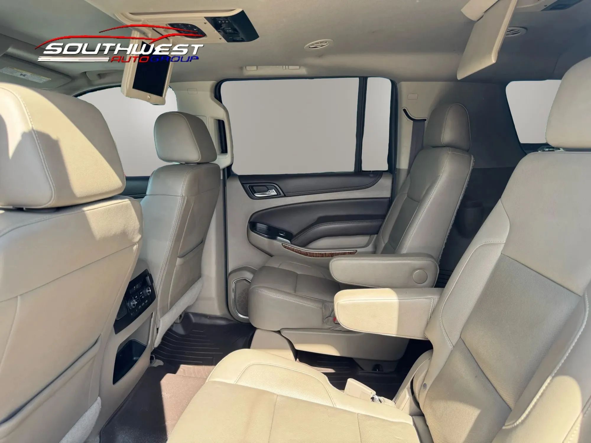 Premium SUV: 2019 Chevrolet Suburban 1500 Premier