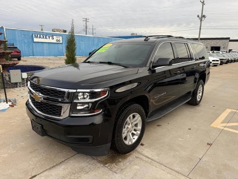 2017 Chevrolet Suburban LT 4WD – Full-Size SUV