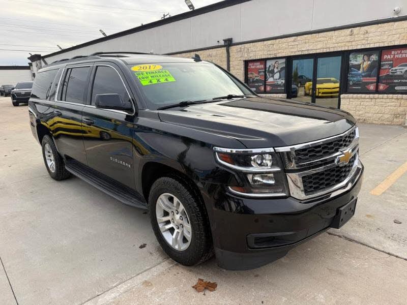 2017 Chevrolet Suburban LT 4WD – Full-Size SUV