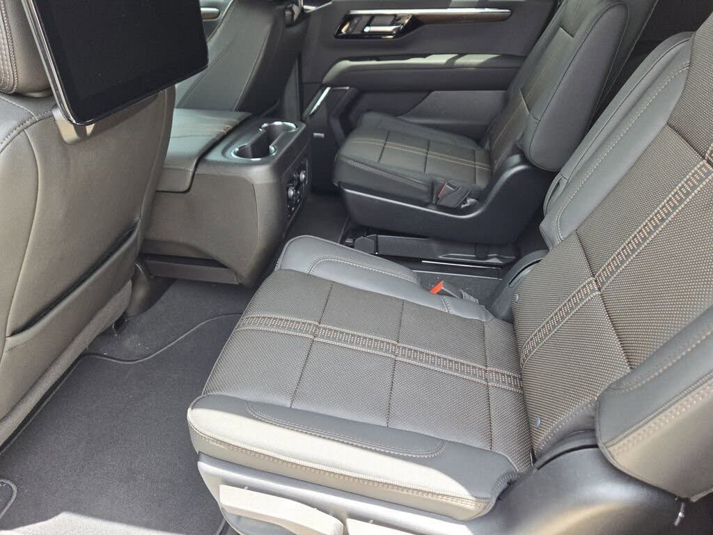 Brand-New 2026 Chevrolet Suburban High Country 4WD SUV