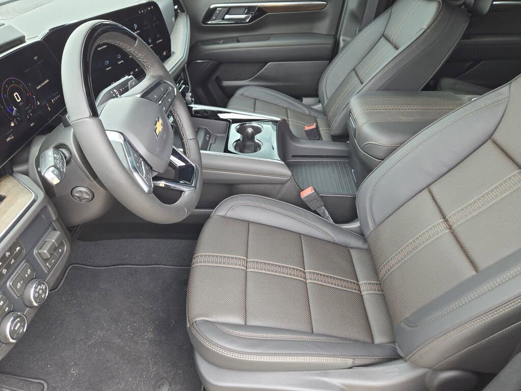 Brand-New 2026 Chevrolet Suburban High Country 4WD SUV