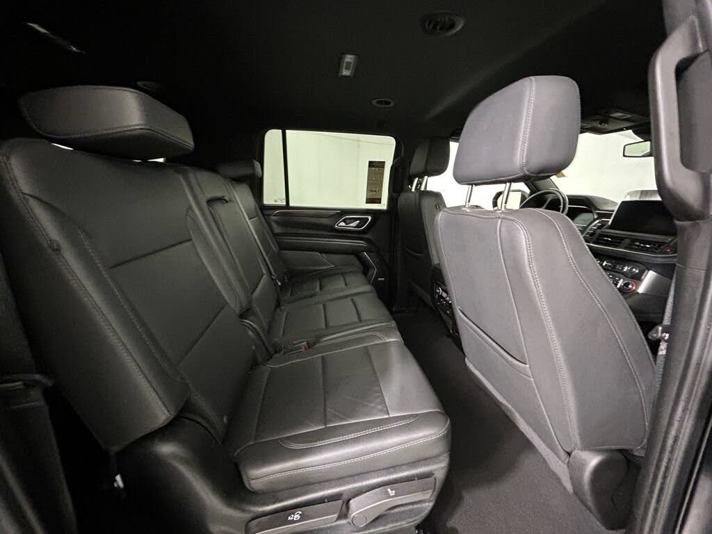 2024 Chevrolet Suburban LT RWD – Spacious SUV with V8 Power