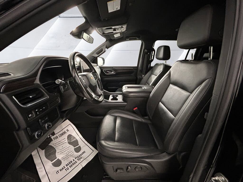 2024 Chevrolet Suburban LT RWD – Spacious SUV with V8 Power