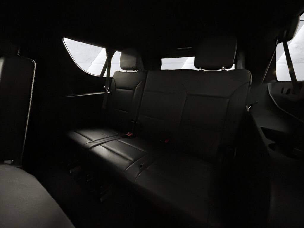 2024 Chevrolet Suburban LT RWD – Spacious SUV with V8 Power