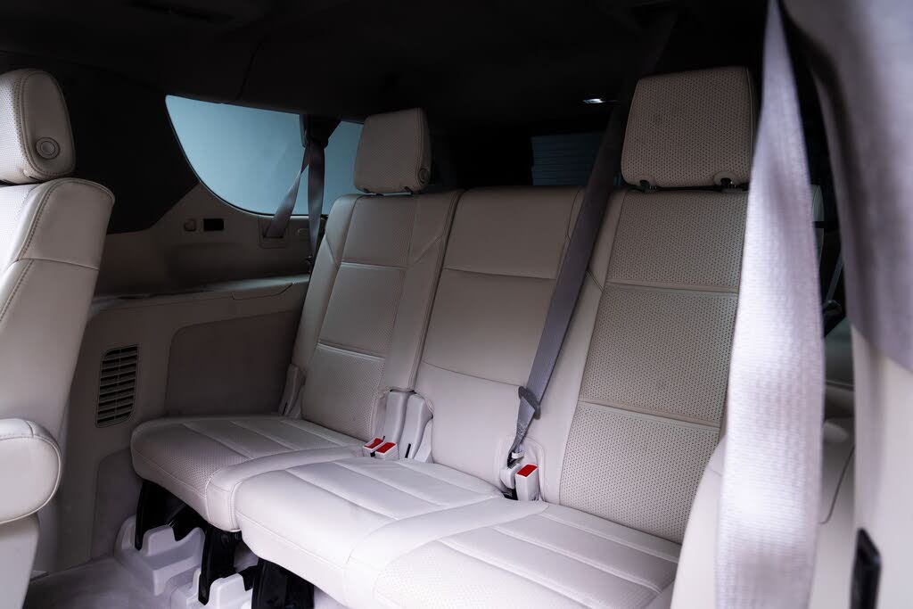 2021 Cadillac Escalade ESV AWD – Premium SUV