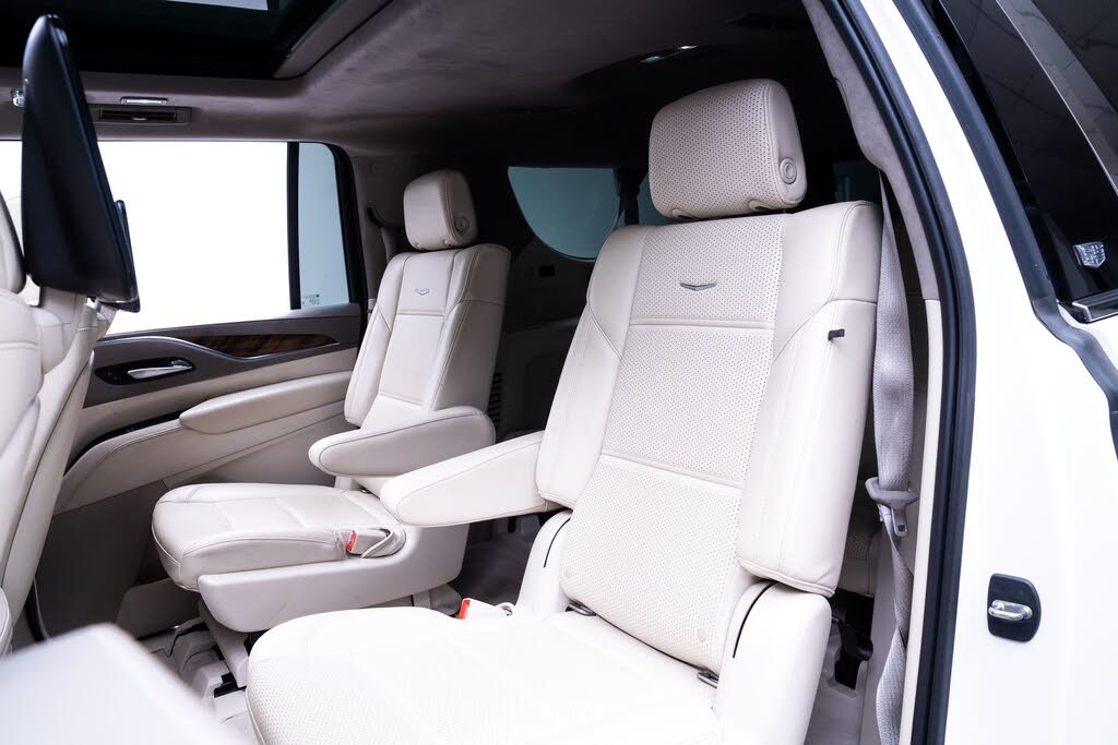 2021 Cadillac Escalade ESV AWD – Premium SUV