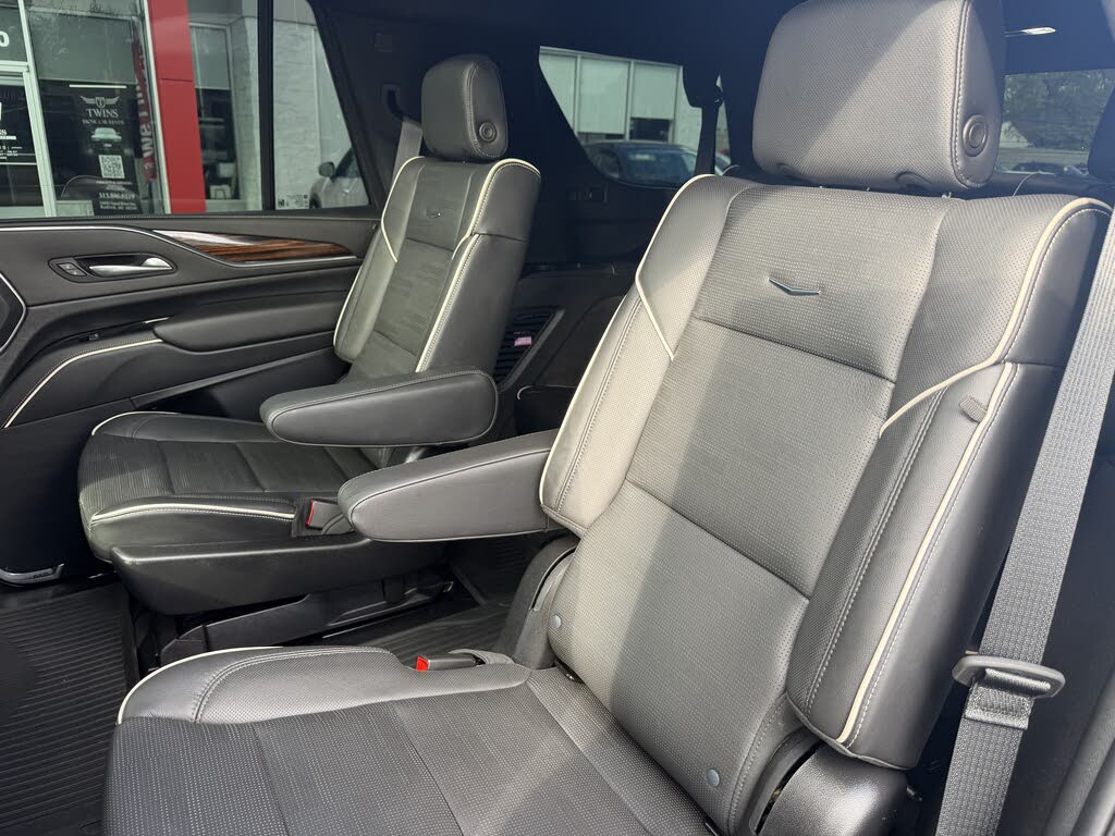 Luxury SUV Excellence – 2024 Cadillac Escalade Premium Luxury 4WD