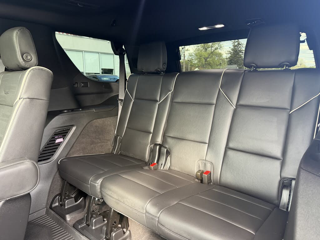 Luxury SUV Excellence – 2024 Cadillac Escalade Premium Luxury 4WD