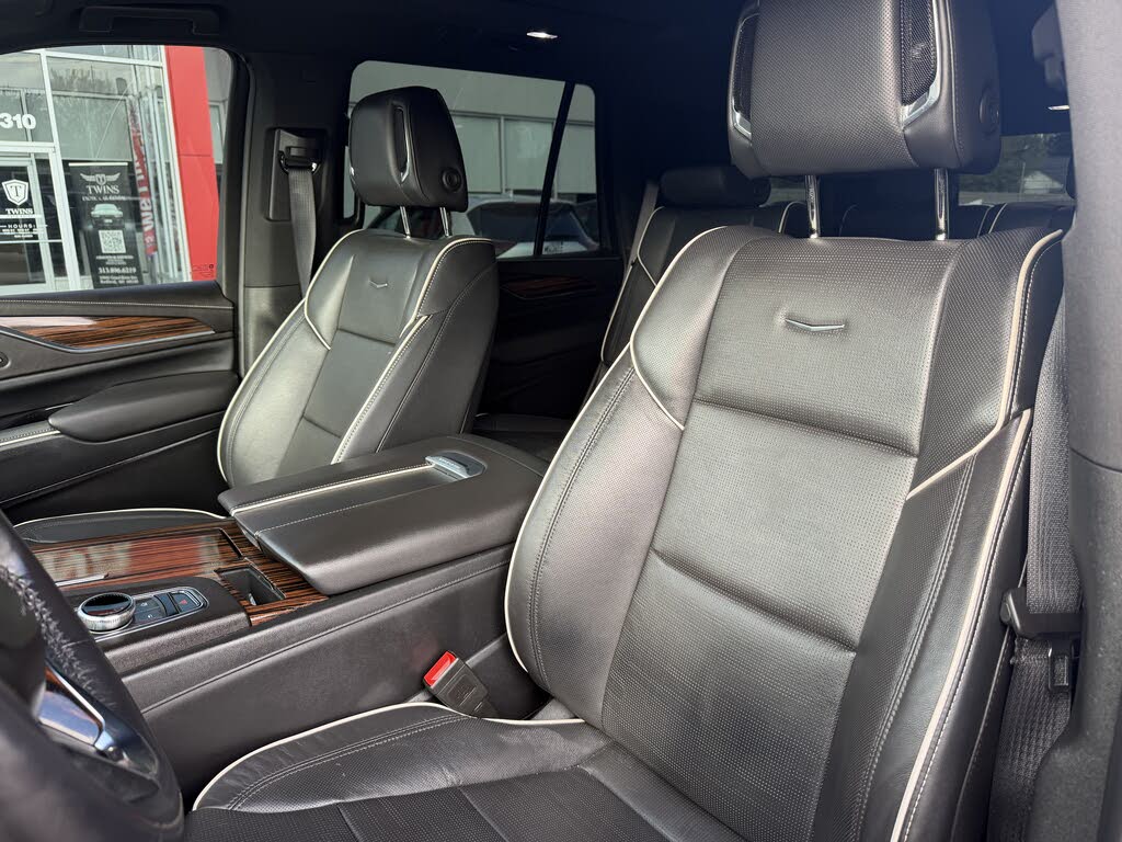 Luxury SUV Excellence – 2024 Cadillac Escalade Premium Luxury 4WD