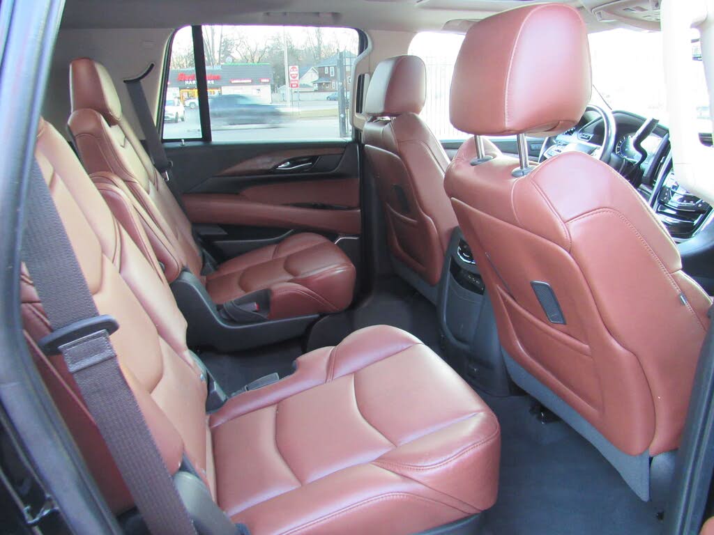 Well-Maintained 2020 Cadillac Escalade Luxury 4WD SUV